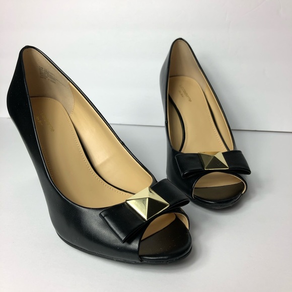 SOLD Liz Claiborne Flex Form Black Peep Toe Heels - Picture 1 of 7